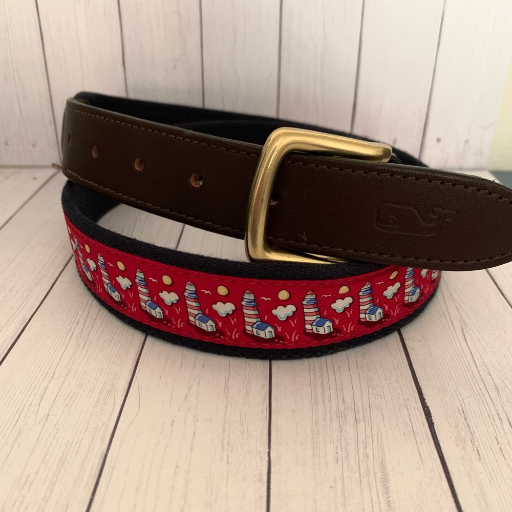 Vineyard vines red lighthouse belt size 36
